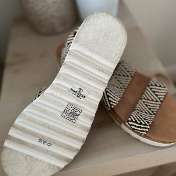 Aztec sandals - Picture 3 of 4